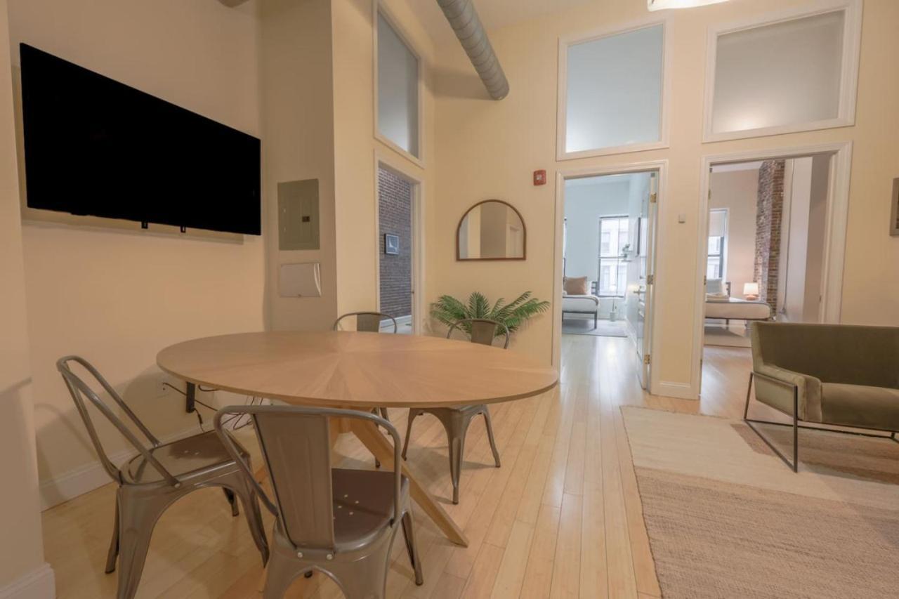 Stylish Exposed Brick 3 Bedroom Apartamento Boston